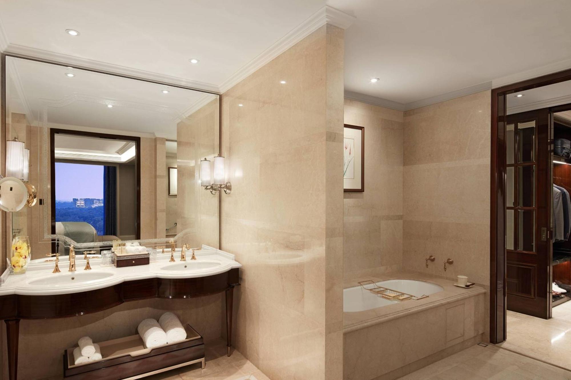 The Ritz-Carlton, Pune Exterior foto